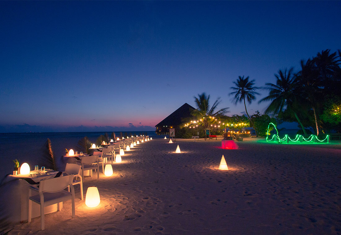 Meeru Beach Dining